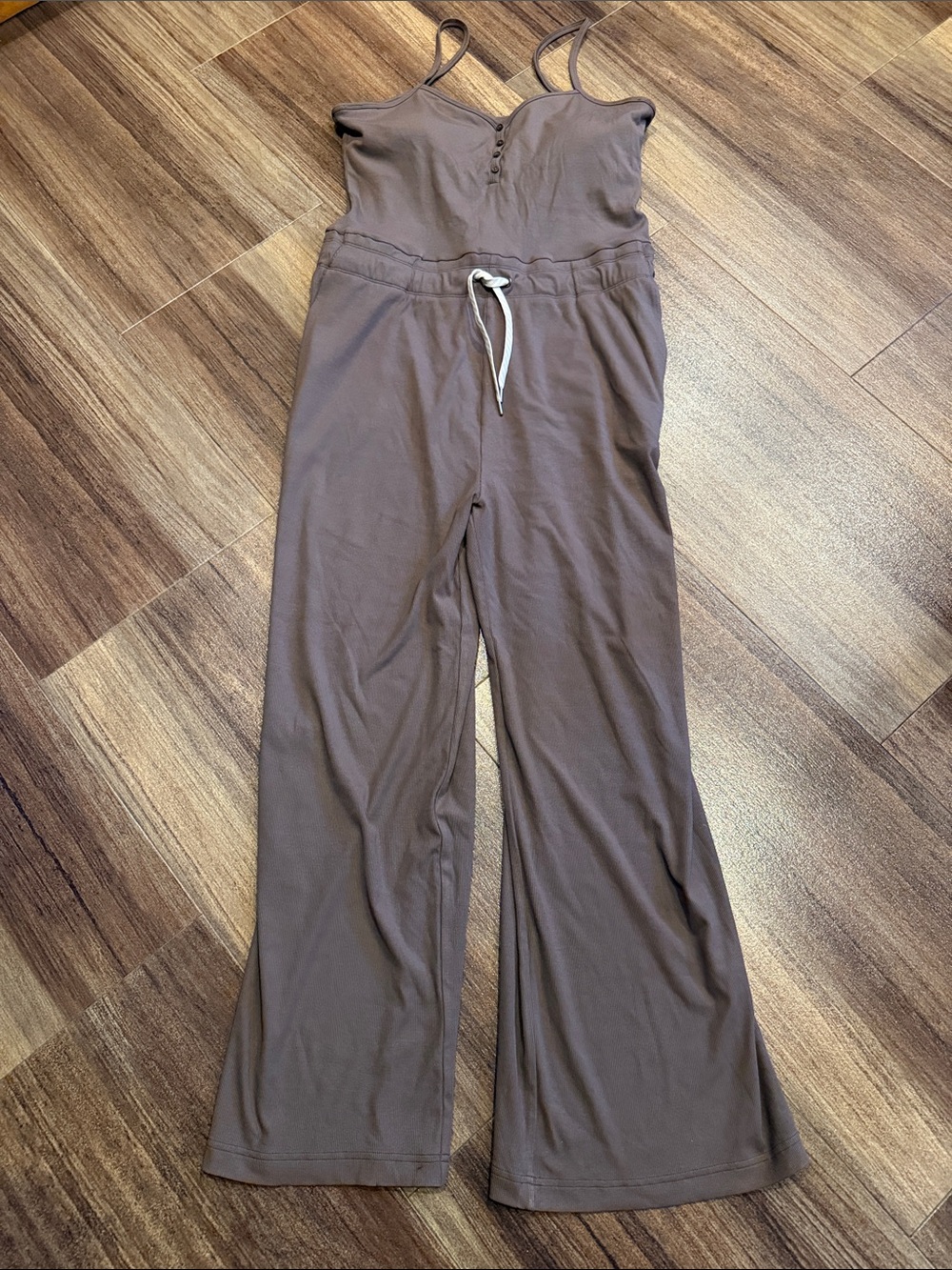 NWOT Vuori Pose Henley Jumpsuit - Picture 2 of 9